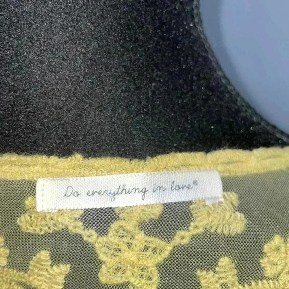 Anthropolgie -  Do Everything In Love Shawl - Picture 4 of 5